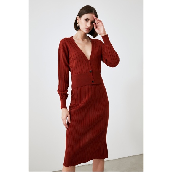 2 Piece Red Knitwear V Neck Cardigan Skirt Set - Picture 3 of 5